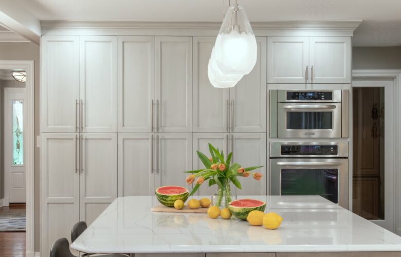 Warm Transitional Kitchen