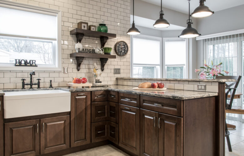 Traditional Warm-Toned Kitchen