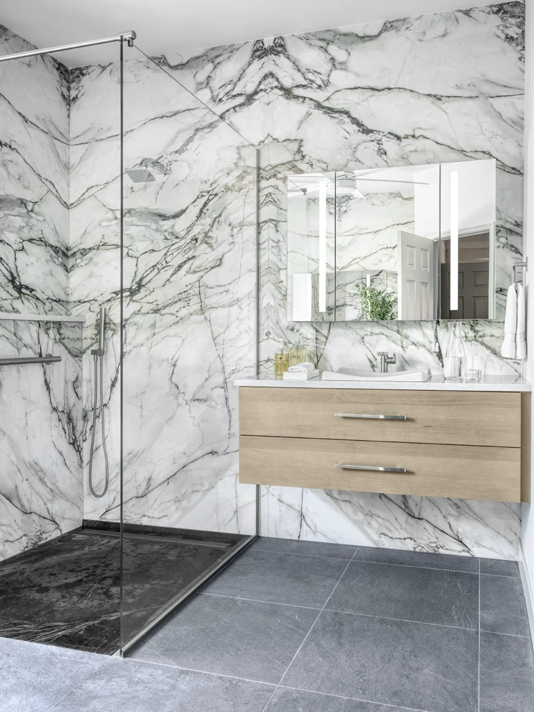 Huneke_Bath_07