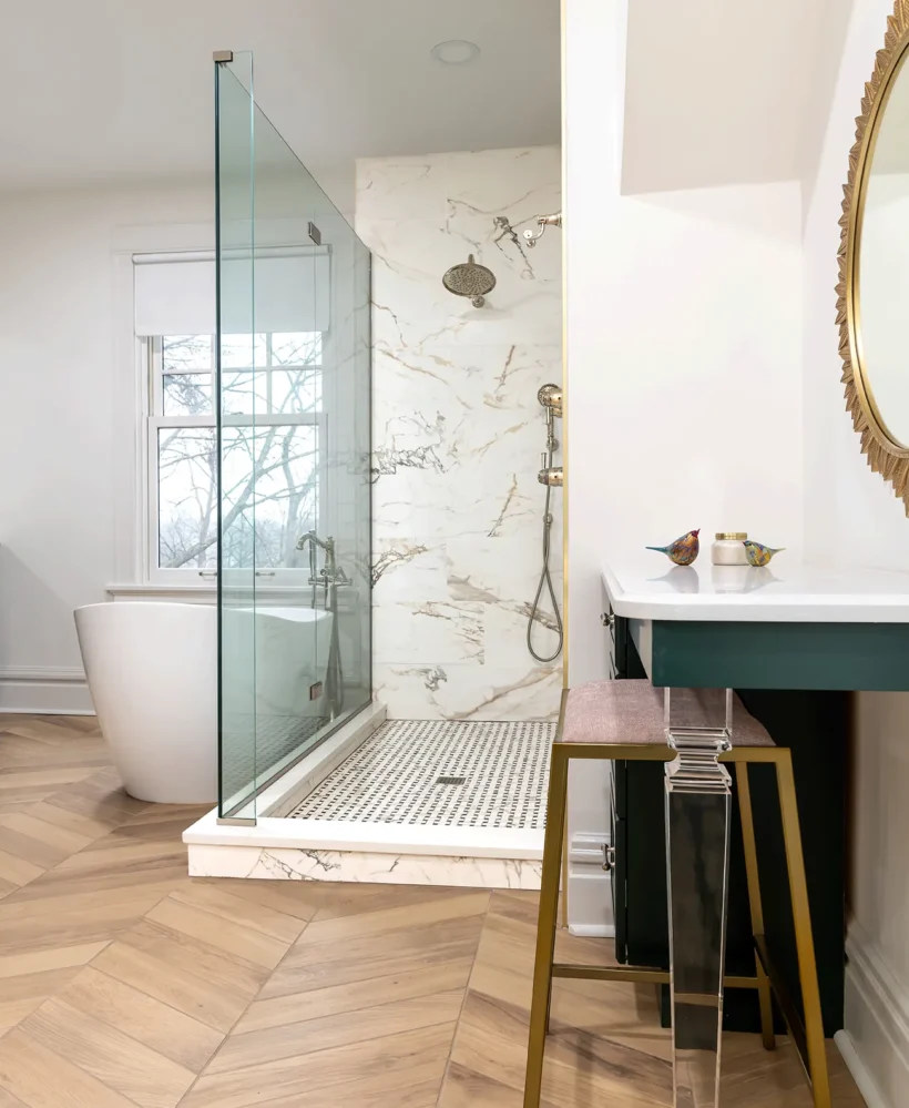 RSI - McCausland Main Bath-